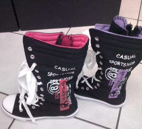 ladies boot (Size 7) only