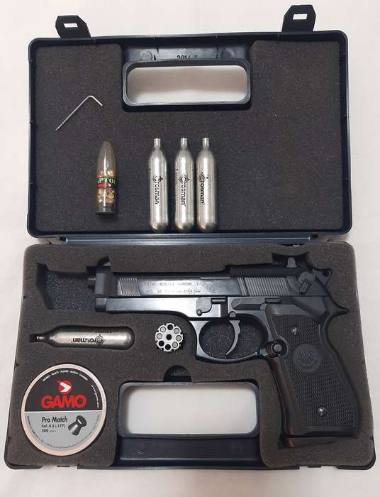 UMAREX STEEL BERETTA M92 FS CO2 AIR PISTOL - GERMANY
