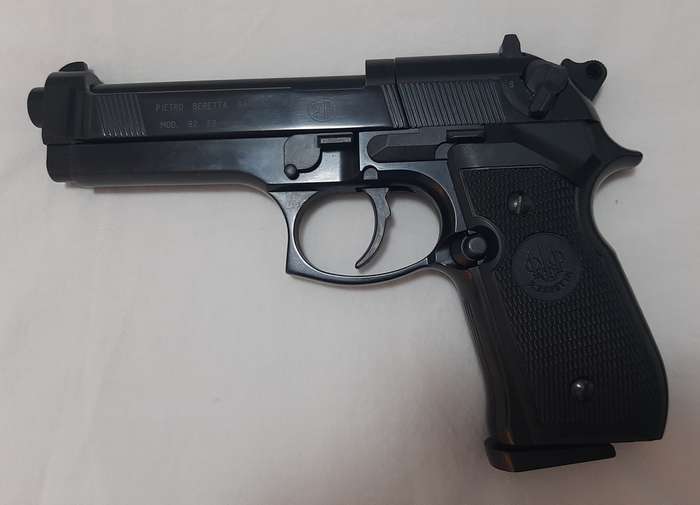 UMAREX STEEL BERETTA M92 FS CO2 AIR PISTOL - GERMANY