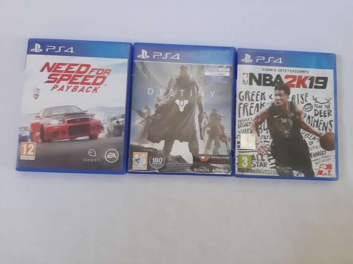 MASSIVE PLAYSTATION 4 GAME BUNDLE!!!