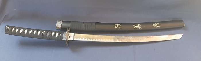 LARGE JAPANESE KATANA SWORD