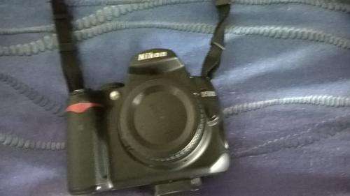 Nikon D5000 with 105mm lens, bag & memory card - worth R9,000