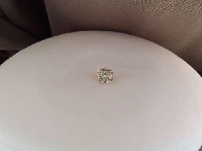 Certified 100%Natural Nice Sparkle Fire Lustre 0.44ct  Round DIAMOND