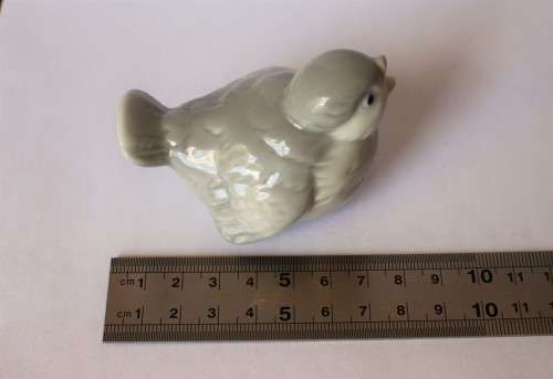 Otagiri OMC vintage sparrow baby bird fledgling figurine giftware Japanese porcelain near mint