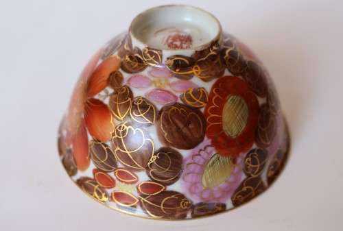 Vintage gilded pink, red, brown and white small Chinese Oriental Asian porcelain tea bowl