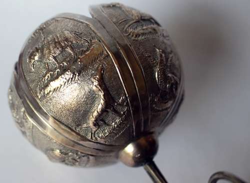 Anglo-Indian repousse pedestal vase weetmeats bowl w animals Lucknow Indian silver India rare