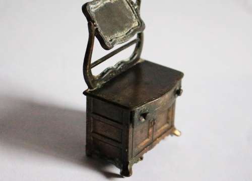 Vintage Durham Industries metal dollhouse furniture diecast cabinet dresser mirror miniature 32 1976