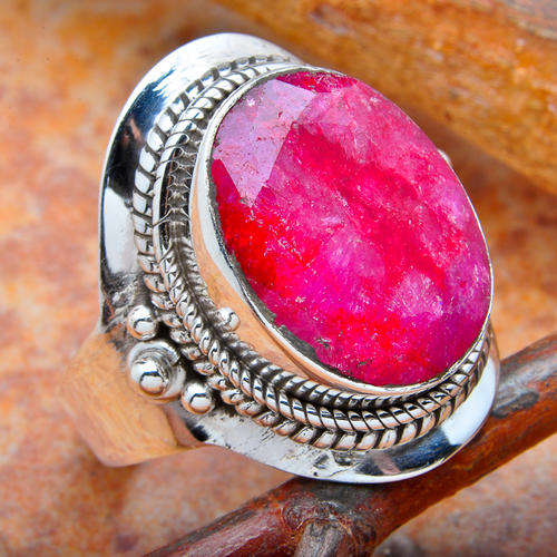 ROYAL RUBY .925 SILVER RING SIZE 9 1/4