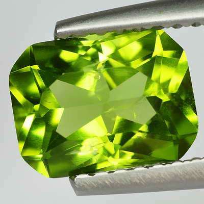 1.73ct TOP QUALITY LIME GREEN PAKISTAN PERIDOT