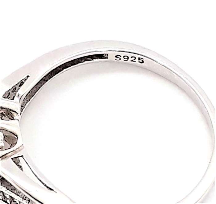 Daisy Cubic Zirconia Sterling Silver Filled Ring
