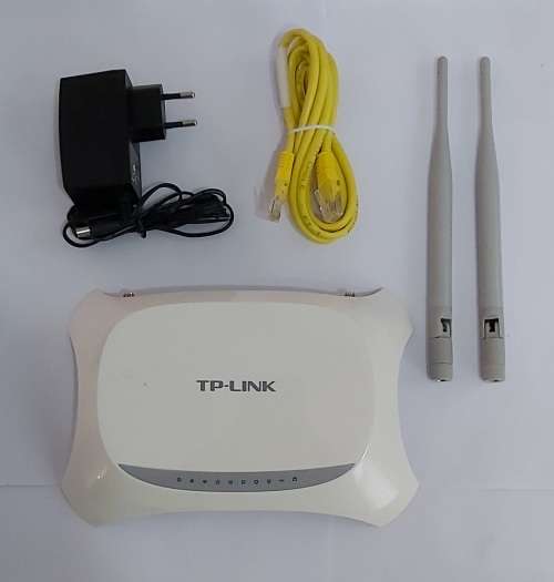 WIRELESS N ROUTER TP-LINK 300 (FREE SHIPPING!)