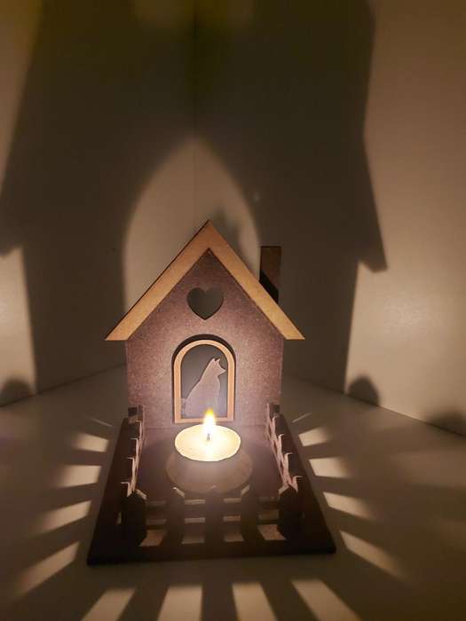 Candle holder