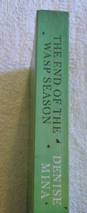 The End of the Wasp Season - Denise Mina - Large Paperback