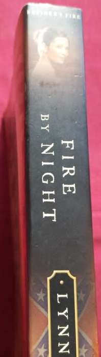 Fire By Night - Lynn Austin - Softcover - 429 Pages