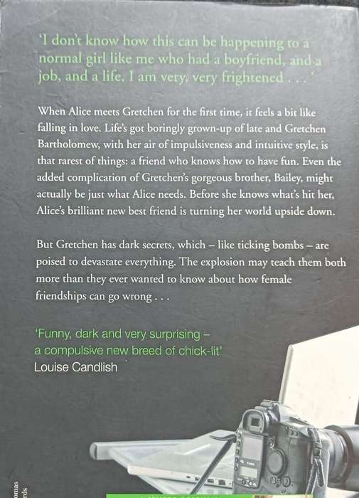 What my Best Friend Did - Lucy Dawson - Softcover - 279 pages