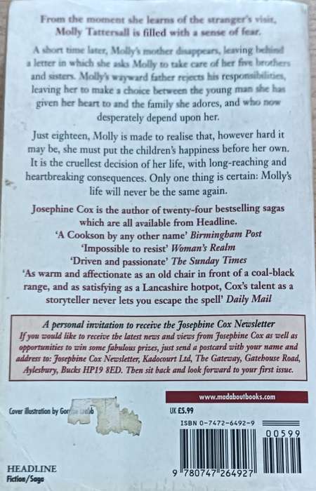 Looking Back - Josephine Cox - Softcover - 436 Pages