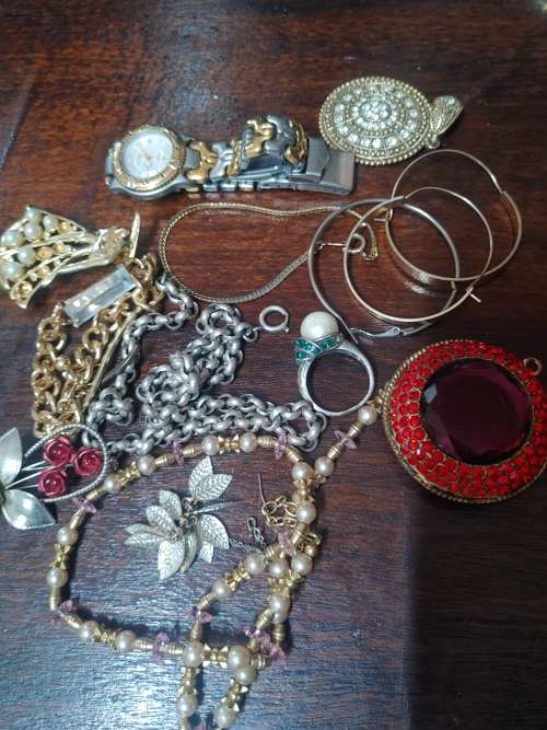 1 st set off jewlery must go in combo bargain