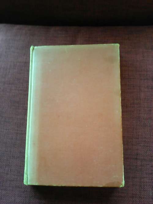 Shotguns by Keith, written by Elmer Keith. 2nd ed 1961. H/C. 334 pp. 600 g