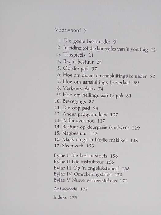Agter die Stuur deur Mike Boyle. Eerste uitgawe 1989. Hardeband. 176 pp.