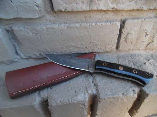 Handmade Damascus Steel Hunting Knife