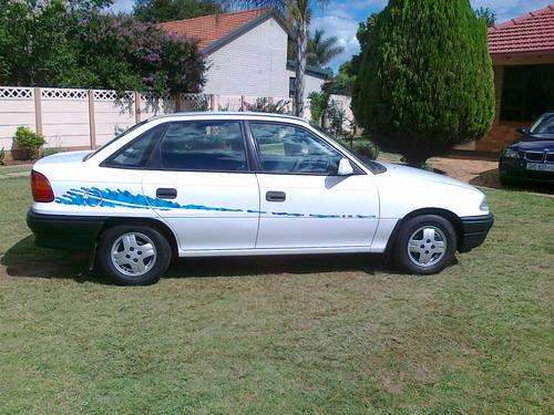IMMACULATE CONDITION OPEL ASTRA 1.6i WOW