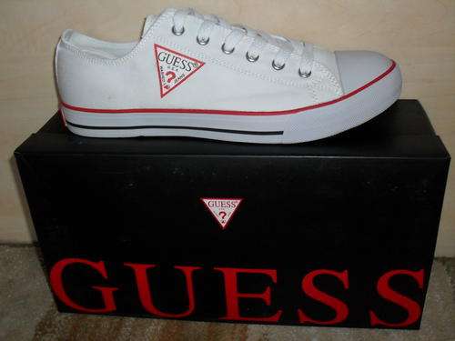 ***100% A U T H E N T I C *** Guess Sneakers Size 10/11