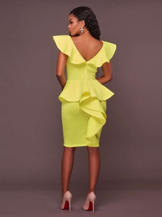 DRESS/WOMENS DRESSES/BODYCON DRESS/RUFFLE DRESS/YELLOW RUFFLE BACK FLOWER DECO BODYCON MIDI DRESS