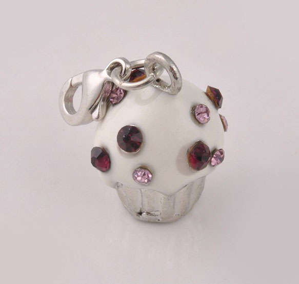 CUPCAKE WITH RHINESTONES CLIP ON CHARMS
