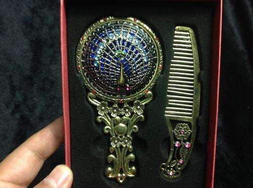 VINTAGE - CHINESE HIGHLY COLLECTIBLE OPENWORK - HANDMADE SILVERWARE - MIRROR AND COMB SET