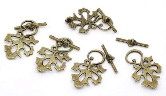 TOGGLE CLASPS - LEAF DESIGN  - BRONZE -  21mm x 5mm 31mm x 21mm
