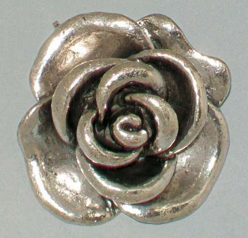 *** CLEARANCE SALE ***  Antique Silver Clip-on Rose Pendant