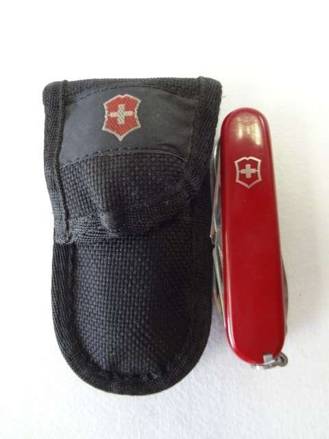 Victorinox Swiss Army Pocket Knife / Explorer in pouch - as per photo