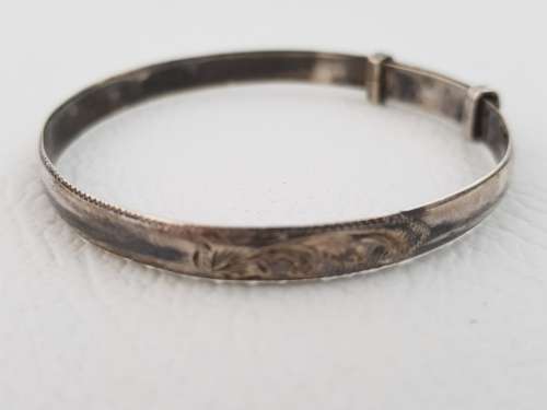925 Sterling Silver Kiddies Bangle weight 9g as per photo