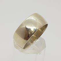 925 Sterling Silver Ring weight 5,6g as per photo