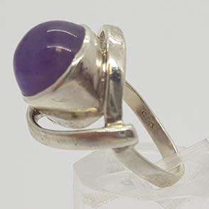 925 Sterling Silver Ring with Purple Stone weight 4,9g as per photo