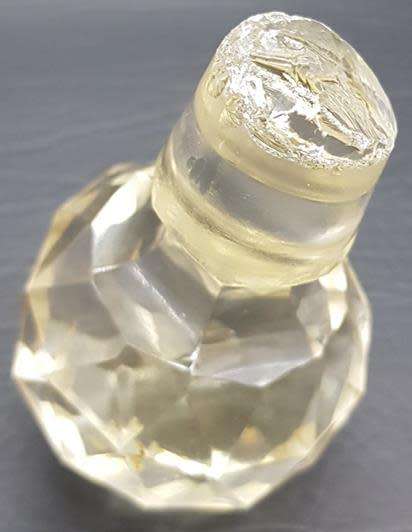 Vintage Oak Tantalus with 3 Cut Glass Decanters, incl key - 2 decanters has some chips as per photo