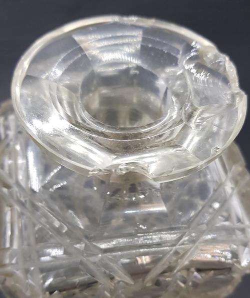 Vintage Oak Tantalus with 3 Cut Glass Decanters, incl key - 2 decanters has some chips as per photo