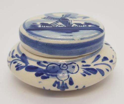 Delft trinket bowl with lid - as per photo