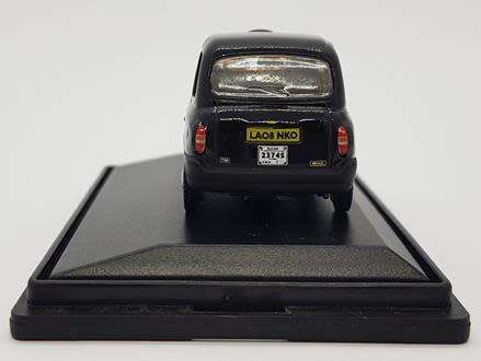 London Taxi Model Car made by Oxford Diecast scale 1:72 as per photo