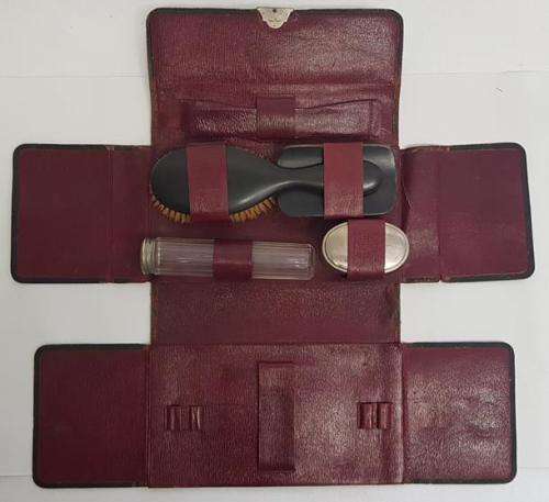 Vintage Men`s Grooming Kit in Leather Pouch as per photo