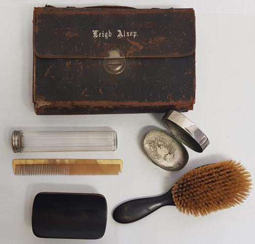 Vintage Men`s Grooming Kit in Leather Pouch as per photo