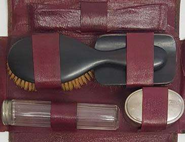 Vintage Men`s Grooming Kit in Leather Pouch as per photo