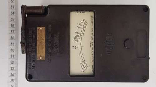 WWII Military BAKELITE Minor Insulator Tester in wooden case as per photo