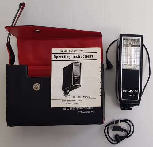 Nissin Flash FC40 in original case as per photo