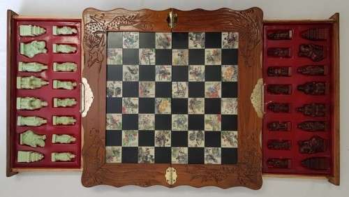 Vintage High Class Chinese Chess set with Faux Jade and Faux Ivory pieces - as per photo