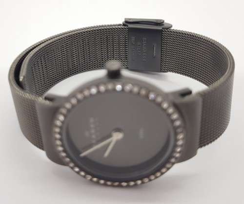 Skagen Denmark Ultraslim Stainless Steel Mesh Strap watch with Crystal Accents as per photo