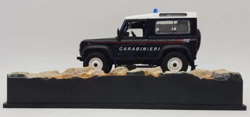 Bond 007 - Qunatum of Solace - Land Rover Defender model car as per photo