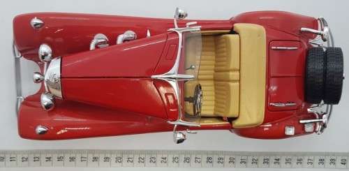 1936 Mercedes Benz 500k Roadster scale 1:18 model car as per photo