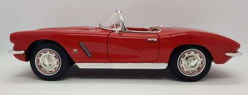 1962 Corvette Spider ERTL model car as per photo