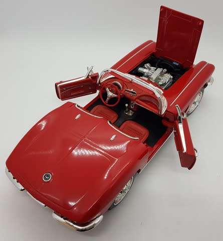 1962 Corvette Spider ERTL model car as per photo